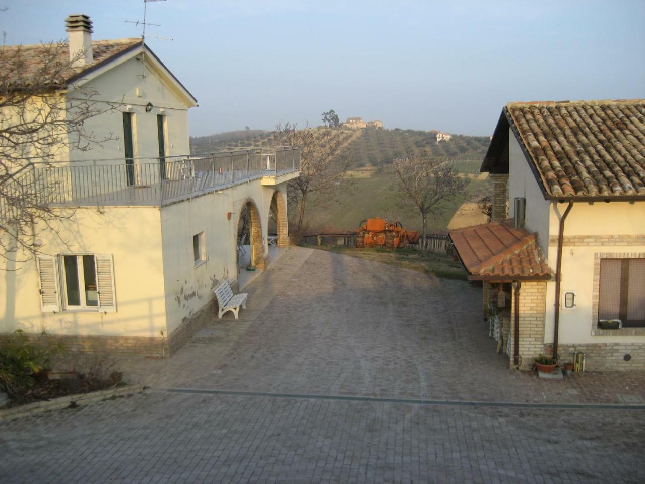 Agriturismo Torre Mannella - La Loggia Читта-Сант'Анджело Екстер'єр фото