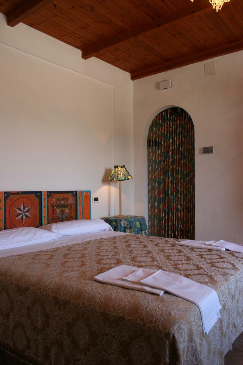 Agriturismo Torre Mannella - La Loggia Читта-Сант'Анджело Екстер'єр фото